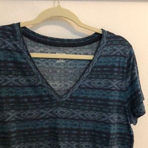 Mossimo V-neck T-shirt